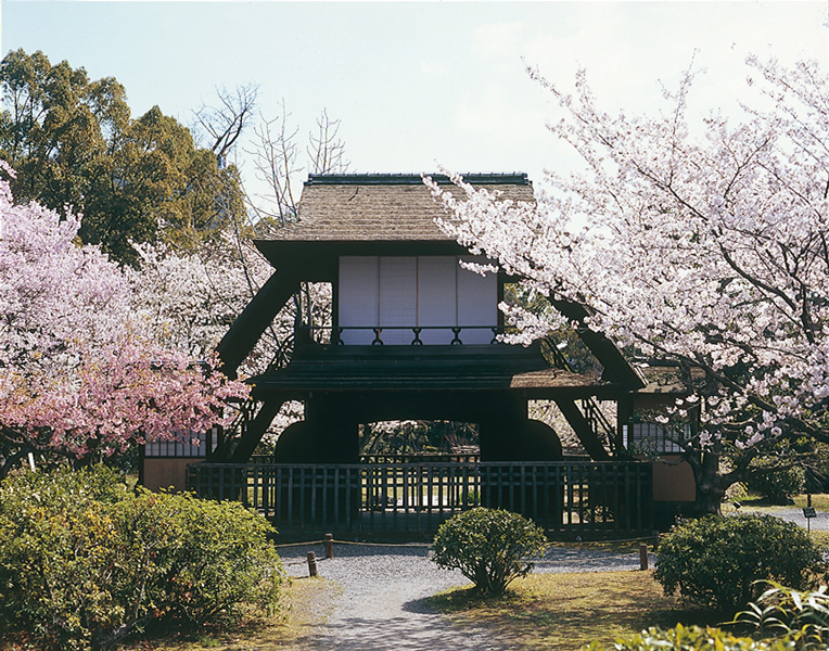 渉成園　「傍花閣」