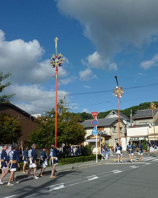 写真1 東山の鉾差し